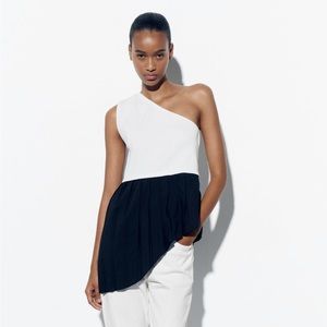 NWT TOP WITH CONTRASTING HEM